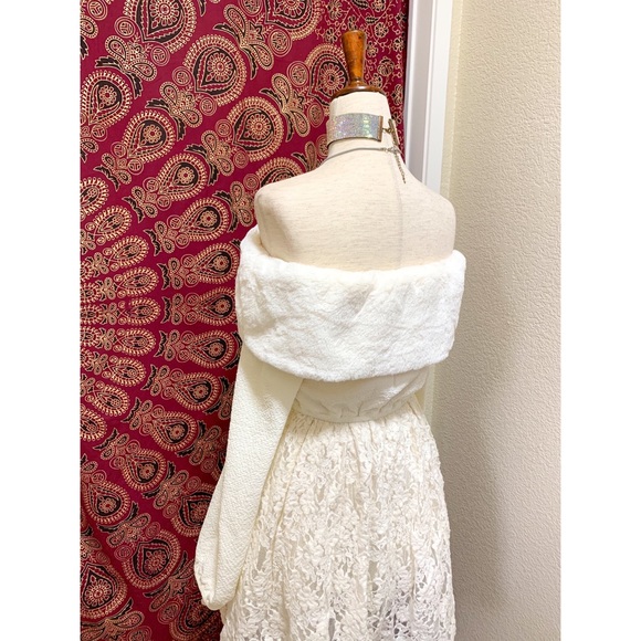 π Amazing fur lace dress - Picture 9 of 13